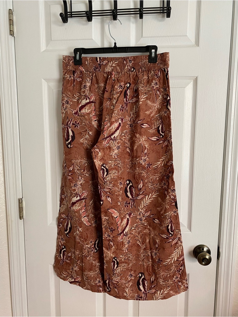 Tahari 100% Linen Wide Leg Pants-Bird Floral Print- Size M - Picture 3 of 5